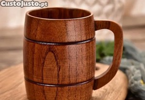 Caneca de madeira