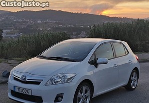 Toyota Auris ZWE150L - 10