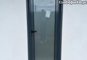 Porta de vidro duplo laminado e aluminio