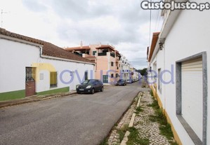 Apartamento T2 Com Garagem No Rés-Do-Chão Em Tunes