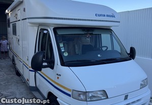 Perfilada EURO MBIL  cama transversal com grande garagem
