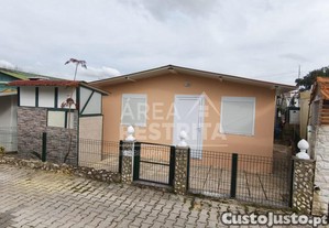 Moradia T2 No Parque Verde Em Fernão Ferro.