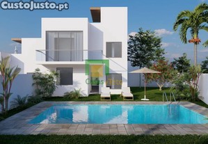 Moradias em construo canio
