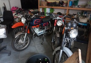 Varias motas antigas em fase final de restauro