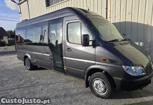 Mini Bus 17 lugares