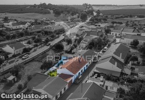 Moradia t3 térrea com quintal e garagem