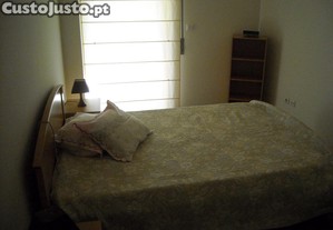 Quarto bem localizado