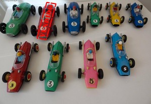Brinquedos Pepe carros de corrida Porsche e Cooper