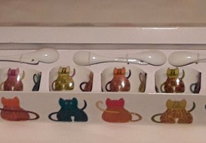 Conjunto 6 taças com 6 colheres em porcelana do Gato Preto