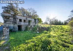 Terreno Urbano De 3053M² Com Ruína