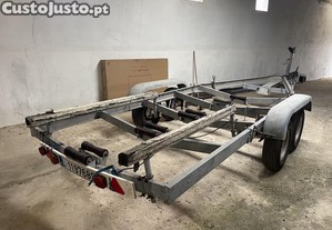 Atrelado barco rodado duplo matriculado