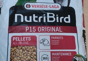 Granulado nutribird P15 de manutenção para papagai