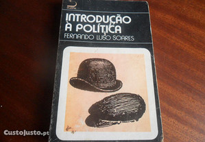 "Introdução à Política" de Fernando Luso Soares