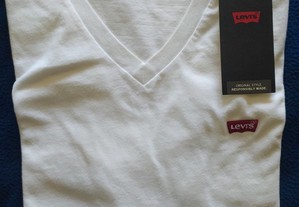 T-Shirt nova, original Levi's.