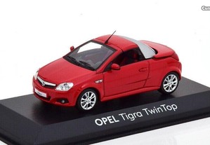 Minichamps 1:43 Opel Tigra Twin Top red