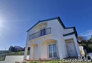 Casa / Villa T2 em Caldas da Rainha - Nossa Senhora do Pópulo, Coto e São Gregório de 166 m²