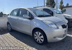 Toyota Yaris  1.0 VVT-i AC - 07