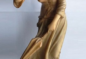 Estátua Mulher ao Vento com Guarda Chuva
