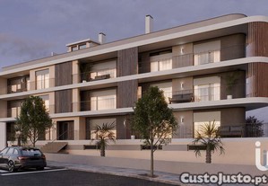Apartamento T2 em Parceiros e Azoia de 74 m