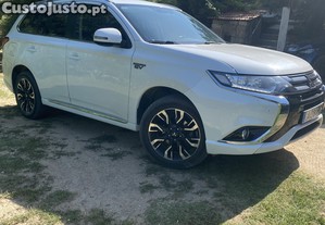 Mitsubishi Outlander Phev - 15