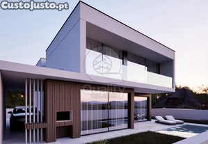 Moradia Isolada T4 em Quinta do Anjo