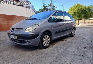 Citron Xsara Picasso  (C*****) - 00