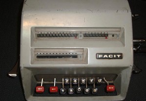 Máquina manual de calcular antiga - FACIT