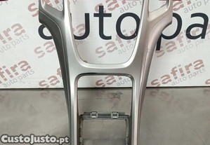 Moldura da Consola Central / Rádio / Aro OPEL ASTRA J - 13257562