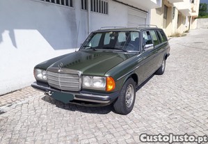 Mercedes-Benz 300 TD - 83