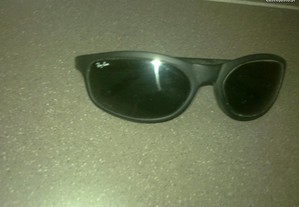 Oculos de sol originais Ray Ban.