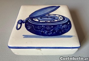 Pequena Caixa Pintada  Mo FCUL