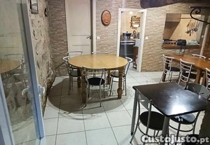 Café e Restaurante, equipado e a laborar