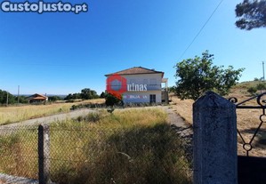 Moradia T3 Com Garagem E Terreno No Baraal