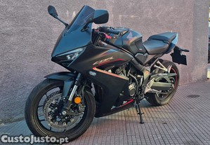 Honda Cbr650r - Full Extras