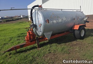 Cisterna agricola 5000 usada