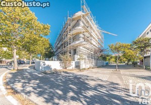 Apartamento T2 em Parceiros e Azoia de 74 m