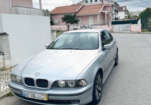 BMW 525 "PREÇO NEGOCIAVEL"