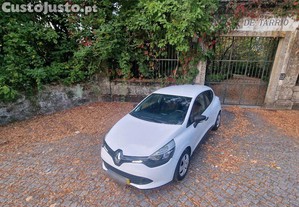 Renault Clio Van - 16