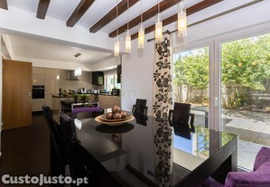 Moradia V4 com piscina em Fam�es, Odivelas