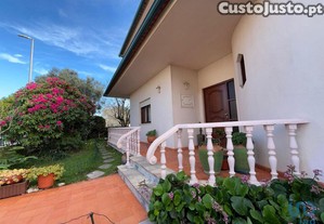 Casa / Villa T3 em Palmeira de Faro e Curvos de 30