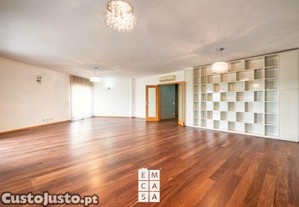 Apartamento T4 De Luxo No Centro Da Cidade