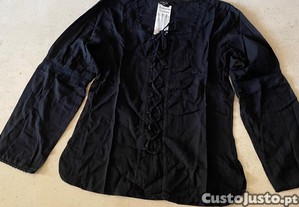 Blusa estilo medieval do estilista Leonardo Carbone
