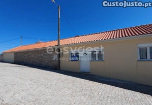 Conforto E Comodidade: Casa De Famlia, Com...