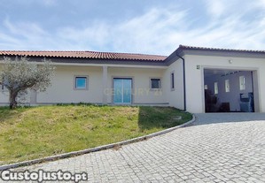 Luxuosa Moradia T4 térrea com Vista Panorâmica