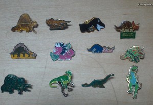 Lote 15 pins de dinossauros