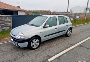 Renault Clio 1.9 dti rxe