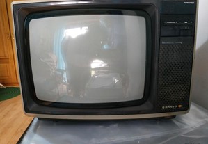 TV sanyo antiga