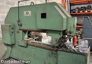 Pullmax Trumpf CN700 de cortar e rebordear