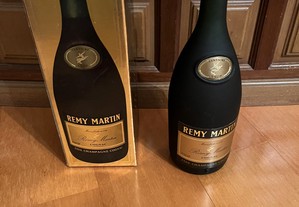 REMY MARTIN cognac V.S.O.P fine  champagne