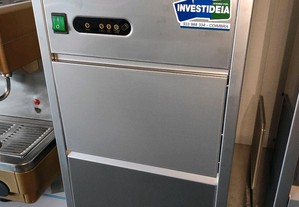Máquina de gelo Automática